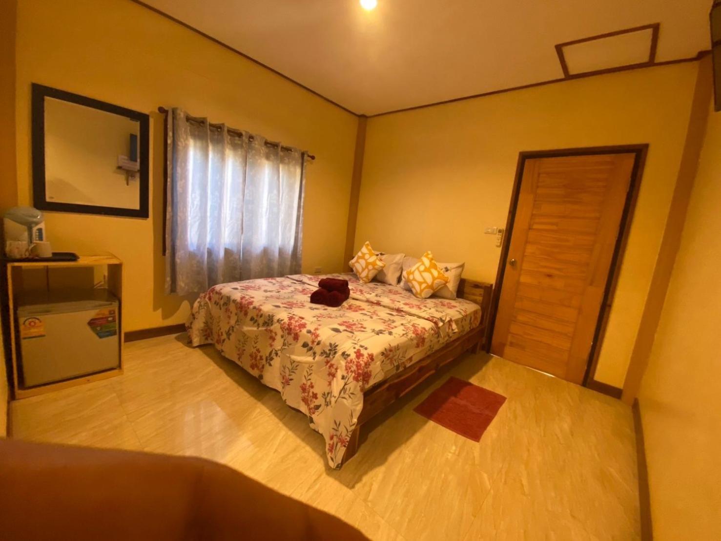 Baan Panseng Bungalow Ko Kut Exterior photo