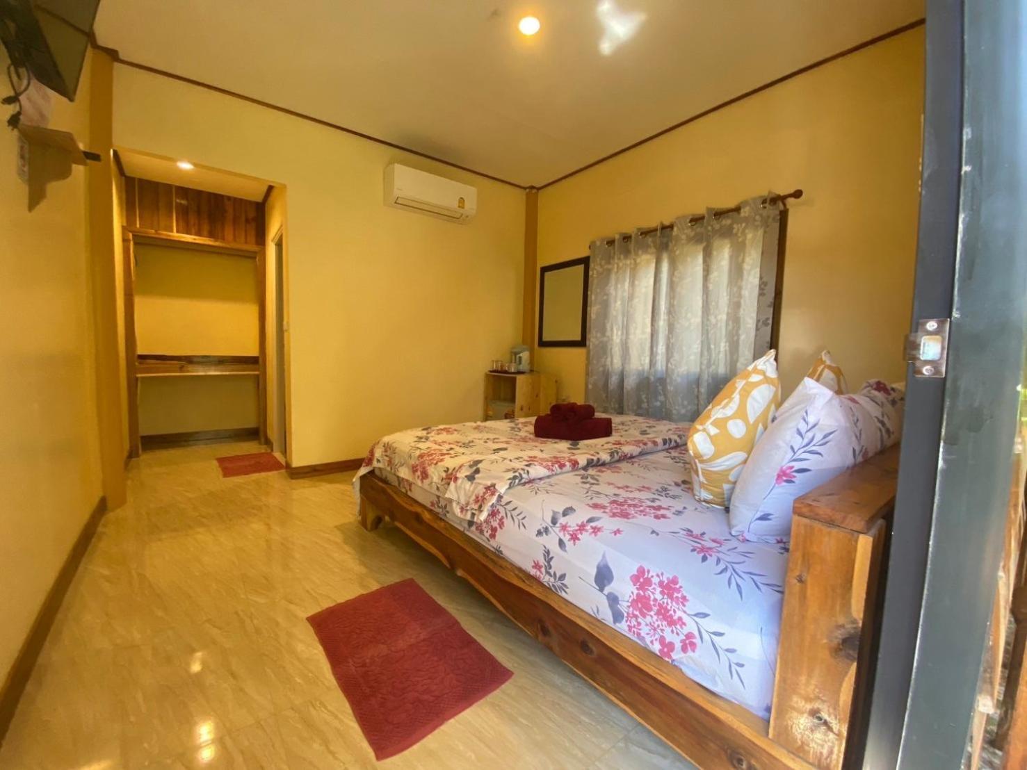 Baan Panseng Bungalow Ko Kut Exterior photo