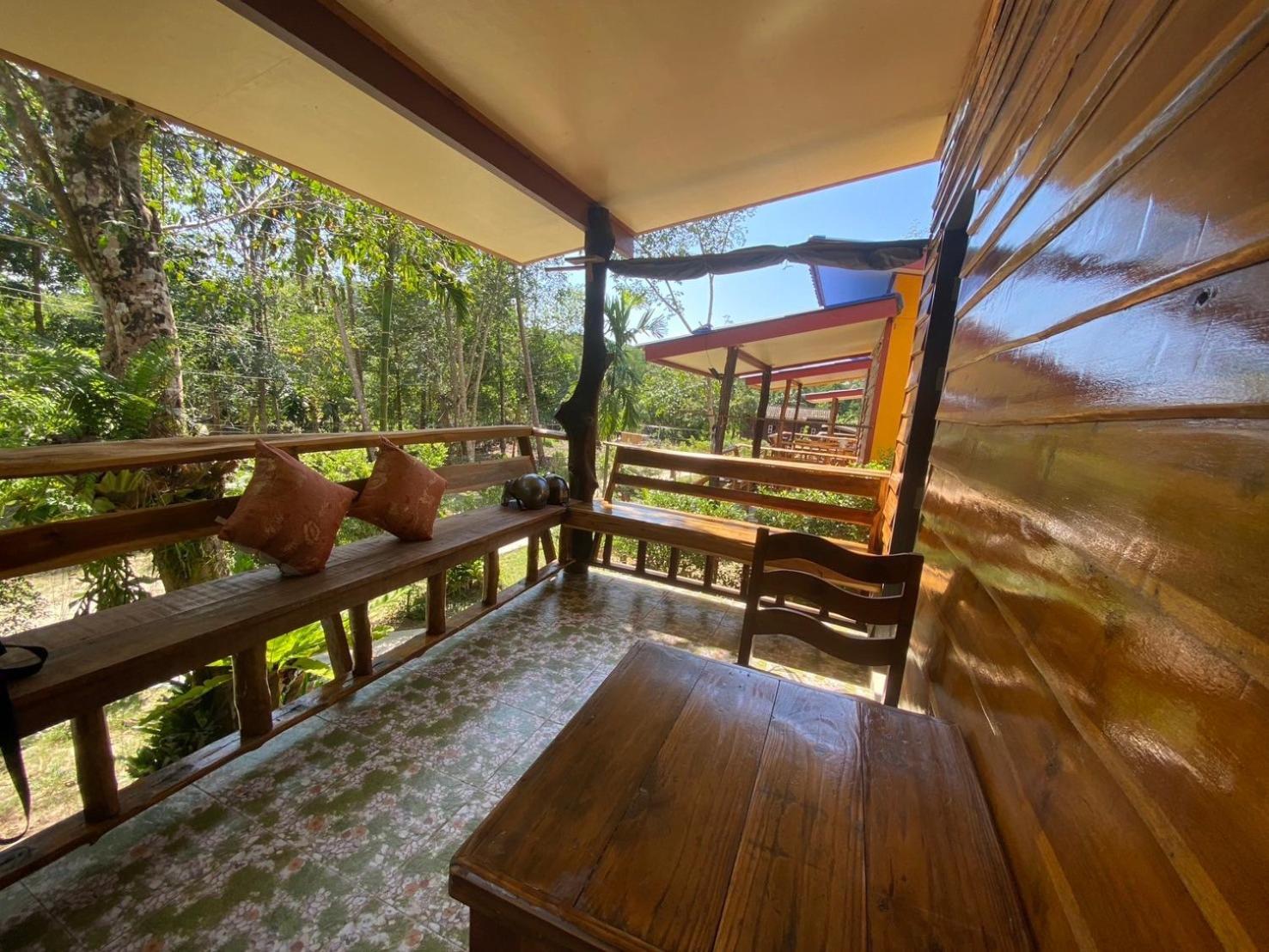 Baan Panseng Bungalow Ko Kut Exterior photo