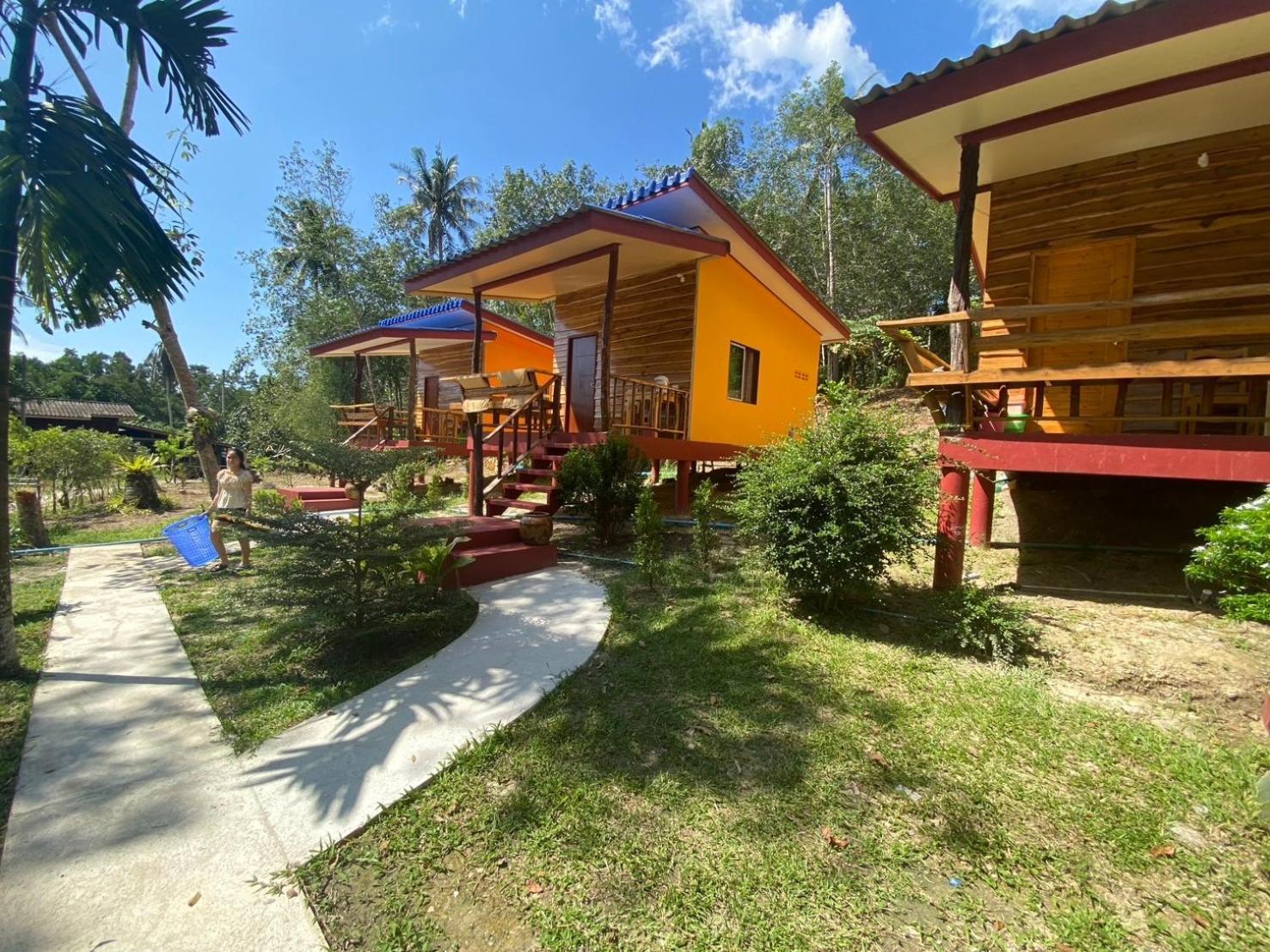Baan Panseng Bungalow Ko Kut Exterior photo